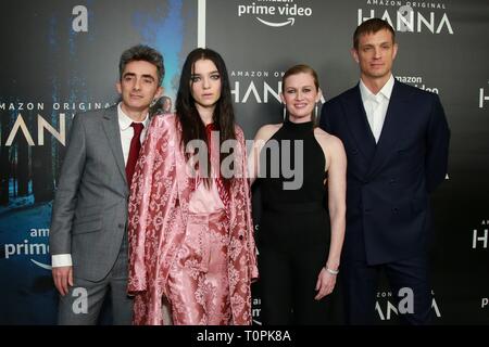 New York, NY, USA. Mar 21, 2019. David Farr, Esme Creed-Miles, Mireille Enos, Joel Kinnaman aux arrivées d'HANNA Series Premiere sur Amazon premier vidéo, Whitby Voir le Theatre, New York, NY, 21 mars 2019. Crédit : Jason Mendez/Everett Collection/Alamy Live News Banque D'Images