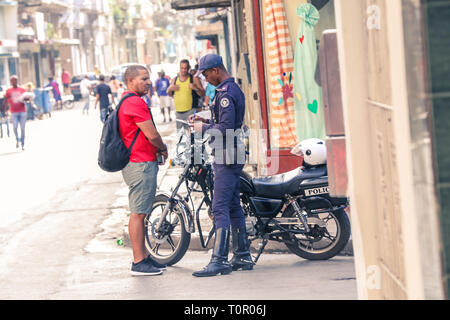 La réception d'une violation de la circulation,la Havane Cuba,ticket Banque D'Images
