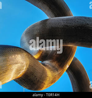 Sculpture 'Berlin' par les sculpteurs Brigitte Matschinsky-Denninghoff et Martin Matschinsky dans la division de Berlin Potsdamer Straße 171-173 représente Banque D'Images