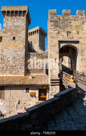 Rocca Monaldeschi della Cervara, château à Bolsena, près de lac de Bolsena, Latium, Italie Banque D'Images