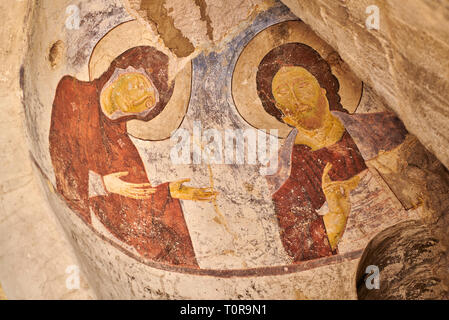 Photo & image de Vardzia cave médiévale Eglise de la Dormition des fresques de l'intérieur, une partie de la grotte ville et monastère de Vardzia, Erusheti, Montagne Banque D'Images