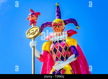 Un Mardi Gras jester est commémoré par une statue à Mardi Gras Park à Mobile, en Alabama, le 19 mars 2019. Banque D'Images