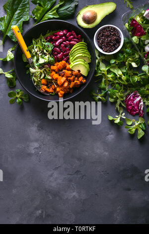 Salade de quinoa Banque D'Images