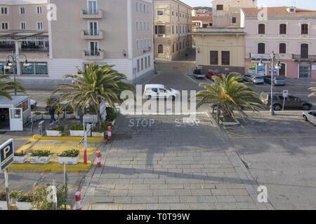 ISOLA MADDALENA, Sardaigne, Italie - 7 mars 2019 - plus de détails dans la zone portuaire dans des ruelles, un jour ensoleillé, le 7 mars 2019 à La Maddalena, en Sardaigne, ita Banque D'Images