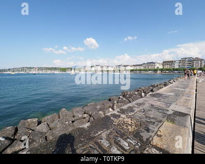 Rocky promenade at swiss Lac Léman paysage dans la ville de Genève en Suisse européenne Banque D'Images