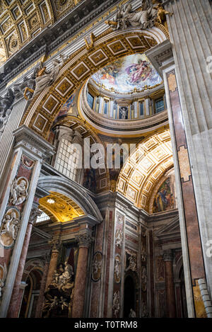 Renaissance Basilique Pierre dans la Cité du Vatican, Rome, Italie. Banque D'Images