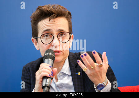 22 mars 2019, Saxe, Leipzig : Masha Gosen, journaliste russo-américain, prend la parole à la Foire du livre de Leipzig. Lors de son ouverture le 20.3.2019, il a reçu le Prix du livre de Leipzig pour la compréhension européenne, doté de 20 000 euros. Le Salon du livre se poursuit jusqu'à 24.03.2019. Photo : Jan Woitas/dpa-Zentralbild/dpa Banque D'Images