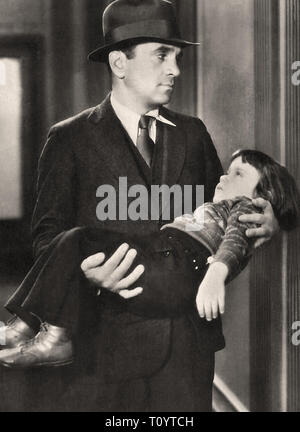 Portrait photographique de Al Jolson et Davey Lee dans le fou chantant (1928) - L'ère du cinéma muet Banque D'Images