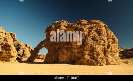 Résumé Rock formation à Tegharghart aka elephant à Tassili nAjjer parc national en Algérie Banque D'Images