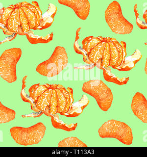 Tangerines pelées et la section coupes, seamless pattern design, illustration aquarelle peinte à la main, fond vert doux Banque D'Images