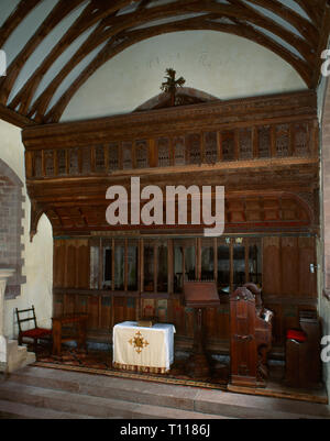 La fin C 15ème jubé & loft dans l'entrée du sanctuaire de St Jerome's Church, Llangwm Uchaf, Monmouthshire, Wales, UK. Banque D'Images