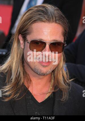 BRAD PITT 6-17-2013 à l'ouverture du film ''World War Z'' à Times Square 6-17-2013 Photo de John Barrett/PHOTOlink Banque D'Images