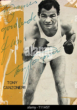 Photos de début de l'America-Autographed programme souvenir du champion de boxe Tony Canzoneri. Banque D'Images