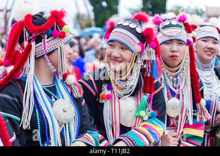 Belle jeune femme asiatique sur la tribu Akha Akha Swing Festival. Banque D'Images