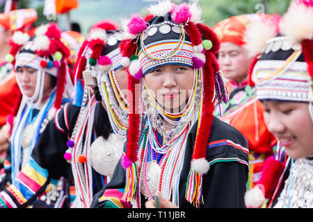 Belle jeune femme asiatique sur la tribu Akha Akha Swing Festival. Banque D'Images