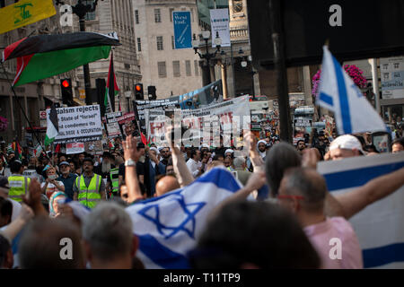 Un manifestant pro-Israël face off contre l'anti-Israël 'Al Qods' mars à Londres, Angleterre. 2017. Banque D'Images