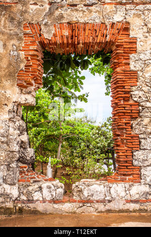 Phare abandonné historique ruines à Aguadilla, Puerto Rico, Banque D'Images