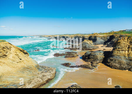 Côtes du Portugal, de l'océan, le sable et les roches Banque D'Images