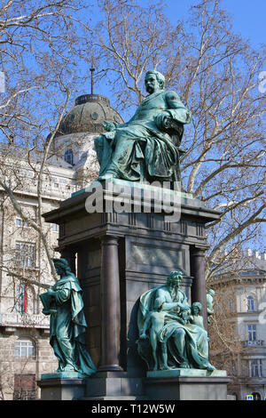 Statue de François Deak, Budapest, Hongrie. Szobra Deak Ferenc, Budapest, Magyarország. Banque D'Images