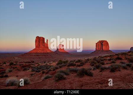 Les mitaines, Monument Valley, Arizona, USA, Amérique du Nord Banque D'Images