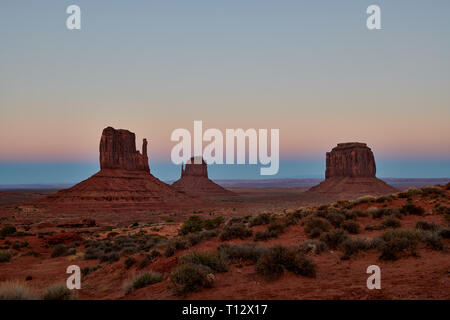 Les mitaines, Monument Valley, Arizona, USA, Amérique du Nord Banque D'Images