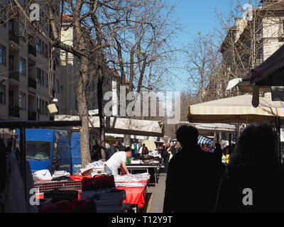 TURIN, ITALIE - circa 2019 MARS : Via Palestro marketplace Banque D'Images