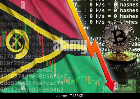 Drapeau Vanuatu et tomber flèche rouge sur l'écran d'exploitation minière bitcoin et deux d'or physique des bitcoins. Concept de conversion faible dans cryptocurrency mining Banque D'Images