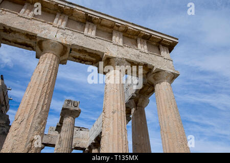 Une spectaculaire vue du temple grec d'Aphaia sur l'île d'Egine, en Grèce. Banque D'Images