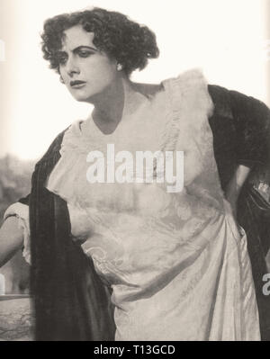 La photographie de promotion du cinéma muet italien Diva - Francesca Bertini Assunta Spina 1915 - Silent Movie era Banque D'Images
