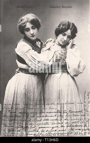 Lyda Borelli de promotion de la photographie et Giannina Chiantoni dans La Fille DI Jorio - Silent Movie era Banque D'Images