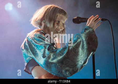 Oslo, Norvège. Mar 22, 2019. Norvège, Oslo - Mars 22, 2019. La chanteuse norvégienne, musicien et auteur-compositeur Aurora effectue un concert live à Sentrum Scene à Oslo. (Photo crédit : Gonzales Photo/Alamy Live News Banque D'Images