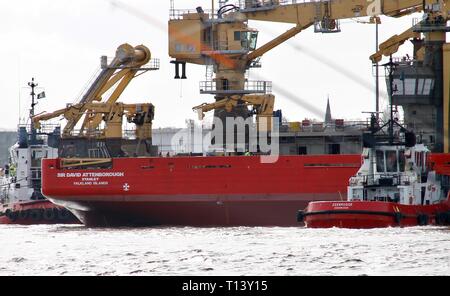 Wirral, UK. Mar 23, 2019. Le bateau Sir David Attenborough a fait une brève apparition sur la Mersey Crédit : IAN Fairbrother/Alamy Live News Banque D'Images