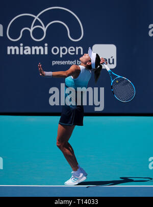 22 mars 2019 : Garbine Mugaruza, d'Espagne, joue contre Monica Niculescu, de la Roumanie, au cours d'un deuxième tour à l'Open de Miami 2019 présenté par le tournoi de tennis professionnel Itau, joué au Hardrock Stadium de Miami Gardens, Florida, USA. Mario Houben/CSM Banque D'Images