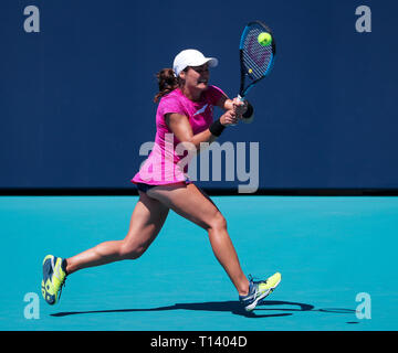 22 mars 2019 : Monica Niculescu, de Roumanie, joue contre Garbine Mugaruza, de l'Espagne, au cours de son deuxième tour à l'Open de Miami 2019 présenté par le tournoi de tennis professionnel Itau, joué au Hardrock Stadium de Miami Gardens, Florida, USA. Mario Houben/CSM Banque D'Images