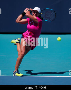 22 mars 2019 : Monica Niculescu, de Roumanie, joue contre Garbine Mugaruza, de l'Espagne, au cours de son deuxième tour à l'Open de Miami 2019 présenté par le tournoi de tennis professionnel Itau, joué au Hardrock Stadium de Miami Gardens, Florida, USA. Mario Houben/CSM Banque D'Images