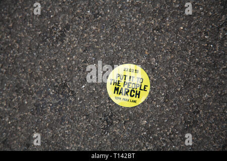 Londres, Royaume-Uni, le 23 mars, 2019 Brexit, mars : des milliers inscrivez-vous d'un référendum de protestation. Costanza Umilta/Alamy Live News Banque D'Images