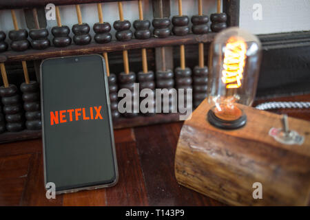 Bangkok, Thaïlande. Mar 21, 2019. Sur cette photo, l'illustration de l'application Netflix vu affichée sur un smartphone Android. Crédit : Guillaume Payen/SOPA Images/ZUMA/Alamy Fil Live News Banque D'Images