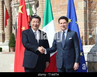 Rome, Italie. Mar 23, 2019. Le président chinois Xi Jinping et le Premier ministre italien Giuseppe Conte des entretiens à Rome, Italie, le 23 mars 2019. Credit : Lan Hongguang/Xinhua/Alamy Live News Banque D'Images