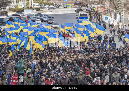 Kiev, Kiev, Ukraine. Mar 23, 2019. Manifestation contre la corruption du gouvernement ukrainien marche dans les rues de Kiev, Ukraine. Credit : Celestino Arce Lavin/ZUMA/Alamy Fil Live News Banque D'Images