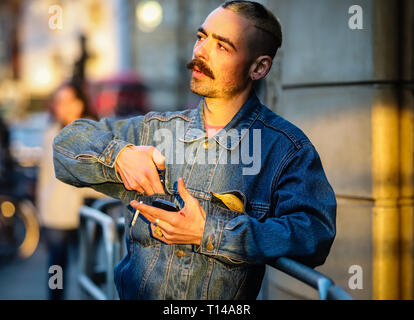 Londres, Royaume-Uni. 16 Février, 2019. Homme de la rue au cours de la London Fashion Week. Credit : Mauro del Signore/Pacific Press/Alamy Live News Banque D'Images