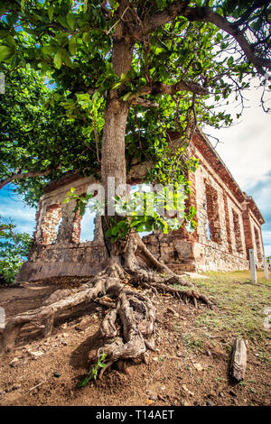 Phare abandonné historique ruines à Aguadilla, Puerto Rico, Banque D'Images