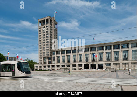 Le Havre, Tramway, l'Hôtel de Ville Banque D'Images