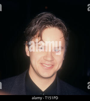 LOS ANGELES, CA - 4 mars : l'Acteur Tim Robbins assiste à la Warner Bros Pictures' 'La Hudsucker Proxy' Premiere sur Mars 4,1994 à la DGA Theatre de Los Angeles, Californie. Photo de Barry King/Alamy Stock Photo Banque D'Images