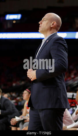 College Park, MD, USA. Mar 23, 2019. Radford Highlanders l'entraîneur-chef Mike McGuire au cours d'une première ronde de la NCAA Women's Championship match entre l'Université du Maryland Terrapins et le Radford Highlanders à l'Eurosport France Centre à College Park, MD. Justin Cooper/CSM/Alamy Live News Banque D'Images