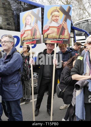 Londres, Angleterre. 23 mars, 2019. Des milliers de personnes de mars à Westminster pour la demande d'un second référendum sur la question de savoir si ou pas la Grande-Bretagne devrait quitter l'UE. Crédit : Anna Stowe/Alamy Live News Banque D'Images