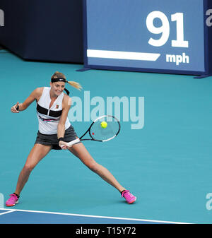 Miami, USA. Mar 21, 2019. Petra Kvitova de la République tchèque renvoie une tourné contre Maria Sakkari de Grèce au Hard Rock stade lors de l'Open de Miami le 21 mars 2019 à Miami Gardens, en Floride. Kvitova a battu 6-1, 6-4. Sakkari (Paul Hennessy/Alamy) Crédit : Paul Hennessy/Alamy Live News Banque D'Images