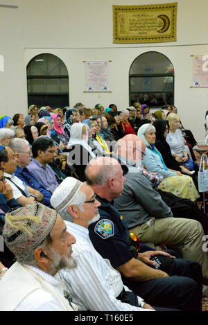 Melbourne, en Floride. USA. 23 mars, 2019. La Société Islamique du Comté de Brevard en Floride s'étend nos plus sincères condoléances aux familles et amis des victimes du massacre des mosquées à Christchurch, Nouvelle-Zélande. Nous pleurons leur perte mais savons dans notre cœur, qu'ils sont tous dans leur mort. Shuhada Comme cet incident montre, le terrorisme n'a pas de favoris. Aucun groupe n'a plus de monopole, et il n'a pas choisi ses victimes de façon sélective. Credit : Julian Poireau/Alamy Live News Banque D'Images