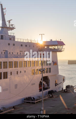 25 février 2019, Dover, Kent, UK ; Soleil se lève sur Ferry, Pride of Kent Banque D'Images