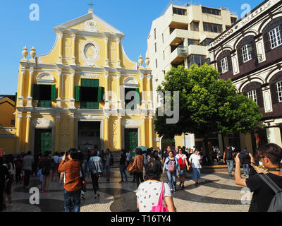 Macao, Chine - 2 novembre, 2017 : une vue de face de l'église Saint-Dominique à Macao. Banque D'Images