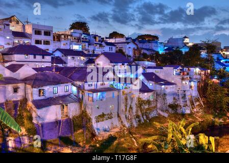 Blue Maisons de village Kampung Biru, Jodipan, l'AREMA Malang, Indonésie Banque D'Images